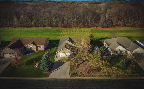 6987 Barney Ct, West Bend, WI 53090-7508