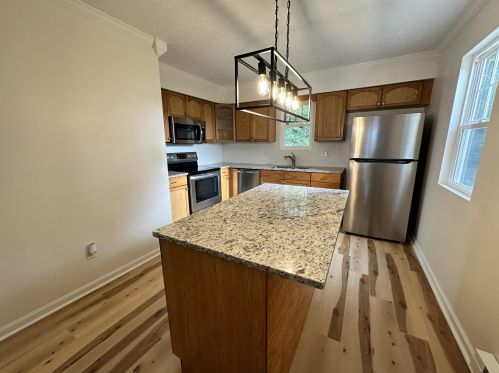 2466 Willow View Ct, Darbydale, OH 43123-1638