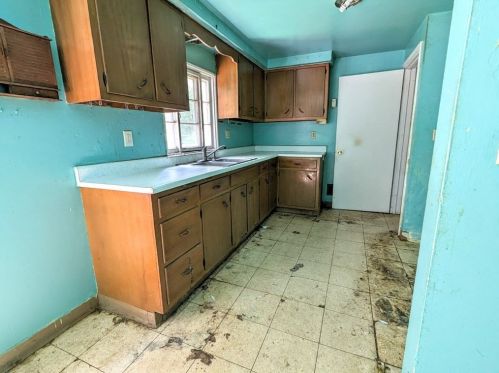 334 Elicker Rd, Pittsburgh, PA 15239-1020