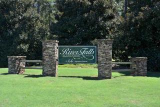 212 River Falls Dr, Duncan SC  29334-9258 exterior