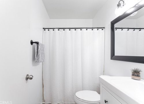 25776 Covala Ct, Santa Clarita CA  91355-2262 exterior