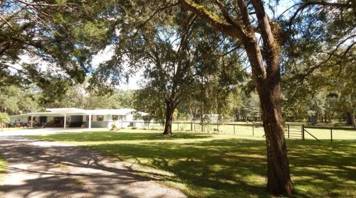 17639 Palamino Lk Dr, Dade City FL 33523-1949 exterior