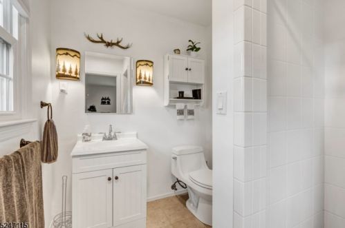 1751 Circle Dr, Martinsville NJ  08836-2148 exterior