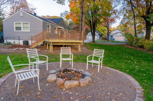 944 7th St, Columbus MN  55025 exterior