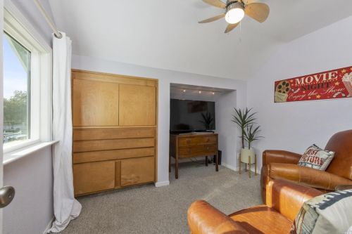 396 Pleasant Hill Rd, Sebastopol CA  95472-4020 exterior