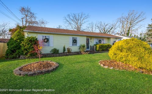 321 Jefferson Ct, Bricktown, NJ 08724-1622