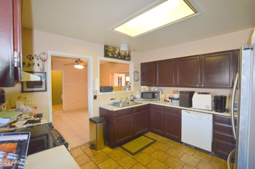 551 Emelita Ave, Mesa AZ 85208-2826 exterior