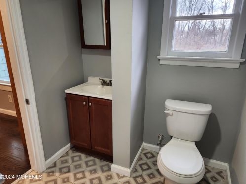 35 Strickland Rd, East Freehold NJ  07728-8513 exterior