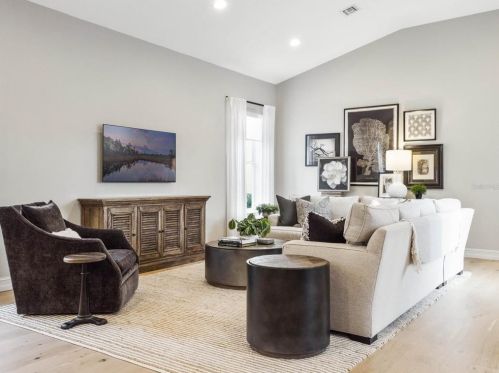 1070 Nash Dr, Kissimmee FL  34747-4319 exterior