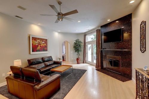 1 Morning Star Ct, Lincoln RI  02865-4586 exterior