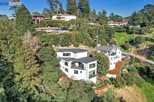 6039 Castle Dr, Oakland, CA 94611-2735