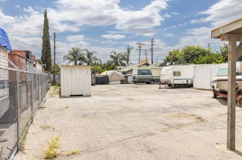 980 Base Line St, San Bernardino CA  92410-3917 exterior