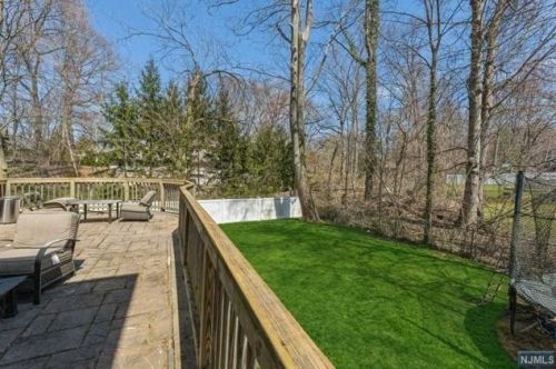 1097 Korfitsen Rd, N Milford NJ  07646-2410 exterior