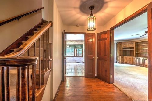 6 Serene Dr, Huntington, CT 06484-5201