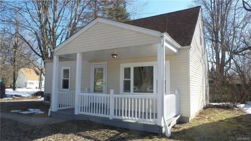 1895 Hopkins Rd, Amherst NY  exterior
