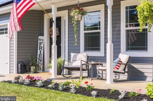 2162 Lindsay Lot Rd, Lees Cross Roads PA  17257-8539 exterior