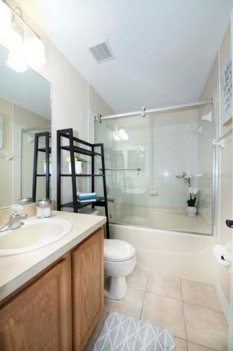 3865 Island Way, Saint Petersburg FL  33705-6449 exterior