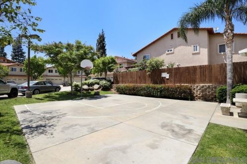 7949 Winter View Ct, El Cajon CA  92021-1372 exterior