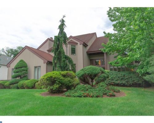 15 Longstem Ln, Southampton, PA 18954-1089