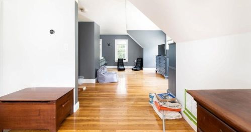 2 Howard St, Salem NH  03079-2565 exterior