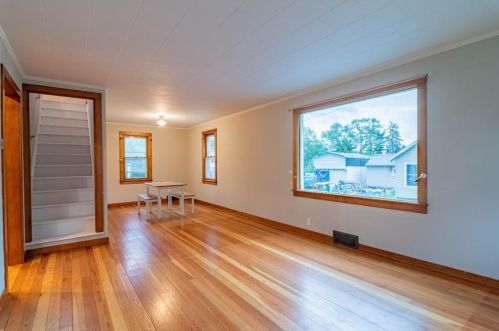 217 Johnson St, Cambridge, WI 53523-9492
