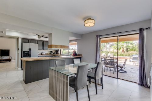 7204 Paradise Dr, Scottsdale AZ 85260-5436 exterior