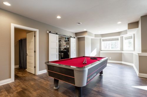 4494 121, Milwaukee WI 53228-4409 exterior