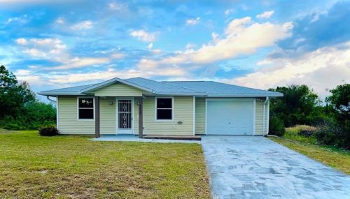 4204 34th St, Lehigh Acres, FL 33976-4133