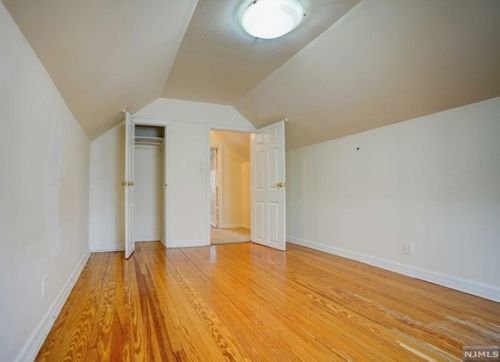 479 Berkshire Rd, Ridgewood NJ  07450-5533 exterior