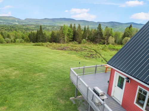 127 Bennett Hl Rd, Columbia NH  03576-3308 exterior