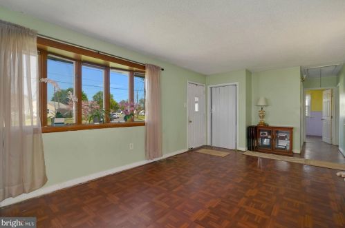 446 Flanders Rd, Gloucester NJ  08031-3020 exterior