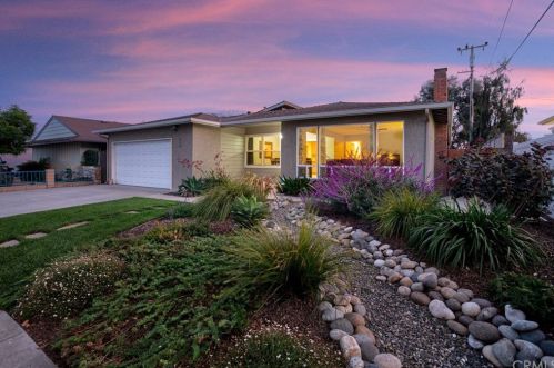 919 Farroll Ave, Pismo Beach, CA 93420-4202