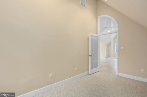 11103 Glade Dr, Herndon VA 20191-4707 exterior