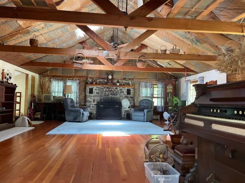 215 Stoneham Rd, Wakefield, NH 03872-7411