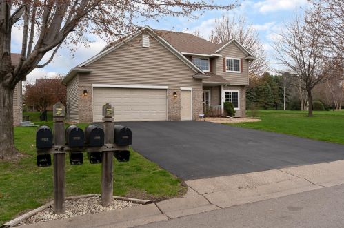 10990 Eagle View Cir, Saint Paul, MN 55129-4296