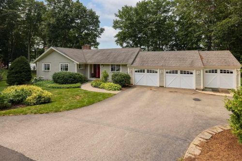 14 Riverview Rd, Lee, NH 03824-3313