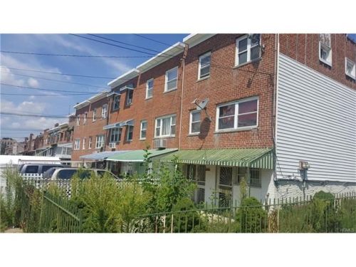 967 220th St, Bronx, NY 10469-1013