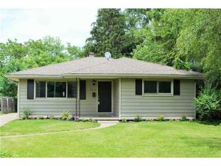 2416 Paradise Ave, Toledo, OH 43613-2710