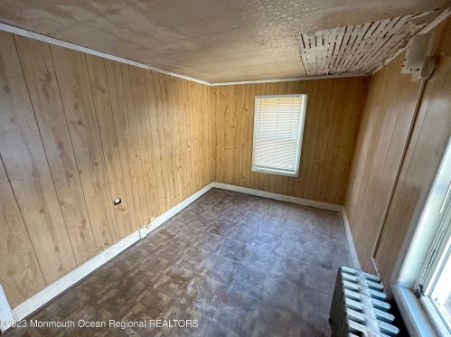 93 Randolph St, East Freehold NJ  07728-2112 exterior