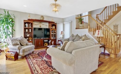 114 Cedar St, Nutley, NJ 07110-2122