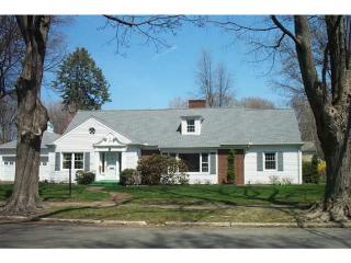 311 Seminole Dr, Erie, PA 16505-2423