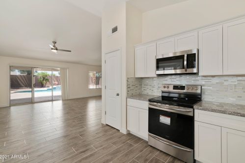 682 Kent Ave, Chandler, AZ 85225-1742
