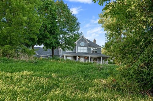 28023 Bayview Dr, Red Wing, MN 55066-5524
