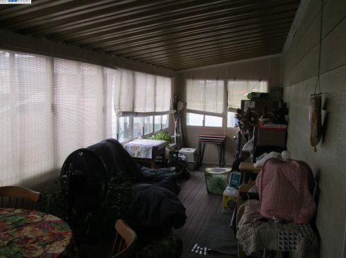 29425 New Hampshire Way, Hayward CA  94544-6459 exterior