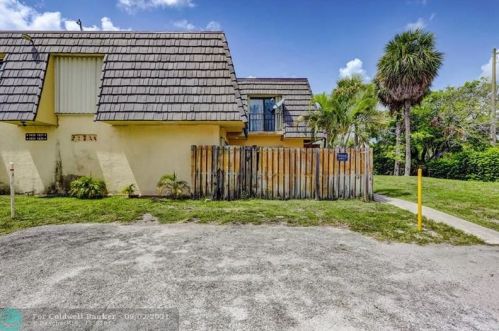 1835 Congress Ave, West Palm Beach, FL 33401-1662