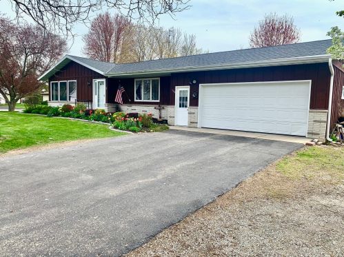 1105 Water St, Watertown, WI 53098-1504