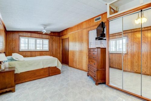 5655 Palm Ave, Daytona Beach FL 32117-3344 exterior