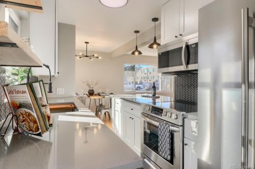 2818 Jackson St, Denver CO 80205-5052 exterior