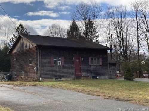 26 Roosevelt Ave, Litchfield, CT 06750-1725