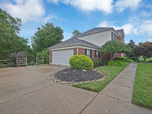 811 Dorgene Ln, Cincinnati, OH 45244-5009